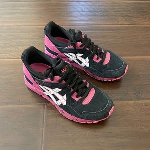EUC! Women's Asics GEL-Lyte V Suede Black Pink Sneakers Shoes Size 7 US $119